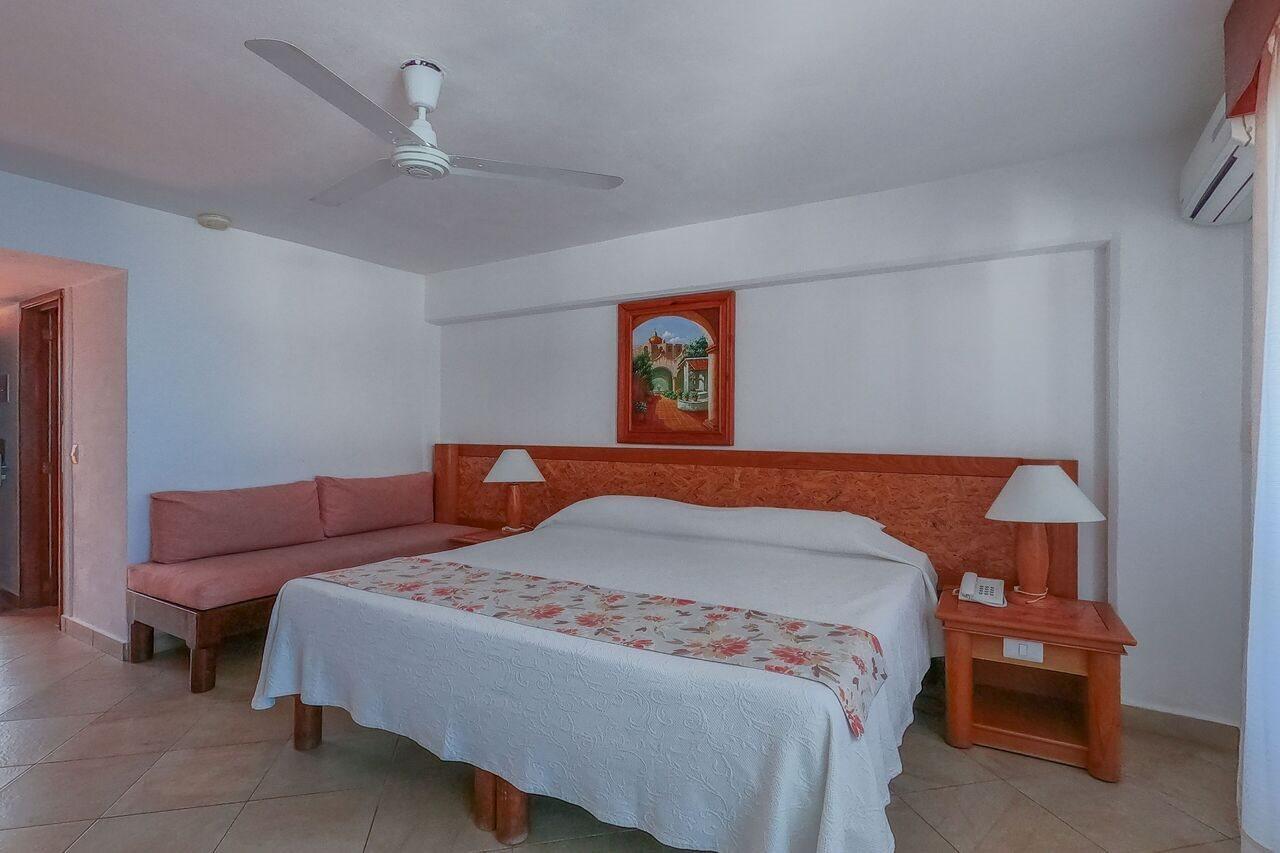 Tropicana Hotel بويرتو فالارتا المظهر الخارجي الصورة