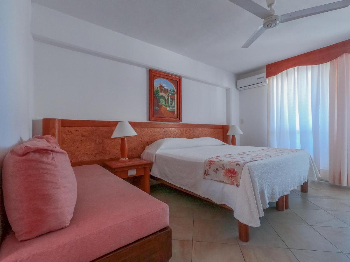 Tropicana Hotel بويرتو فالارتا المظهر الخارجي الصورة